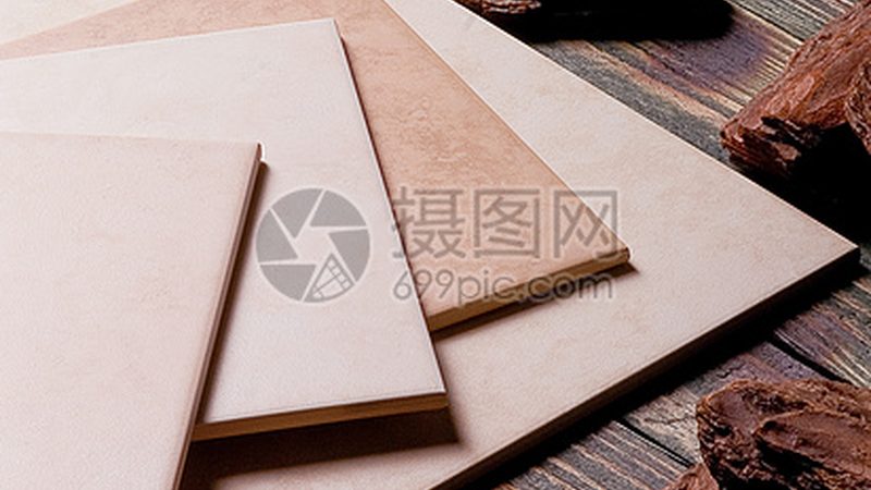 卫生间瓷砖防滑耐脏，选对品牌是关键**